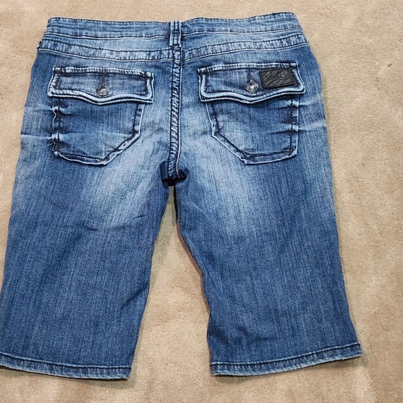 NWT Stitch’s Cherokee five pocket low rise denim Bermuda shorts size 29 - Picture 2 of 7